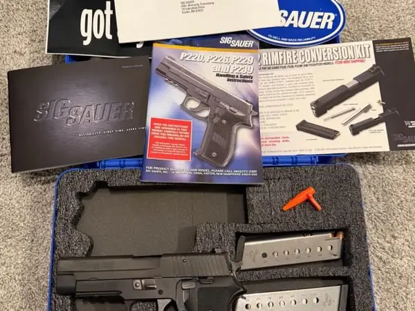 Sig Sauer P220