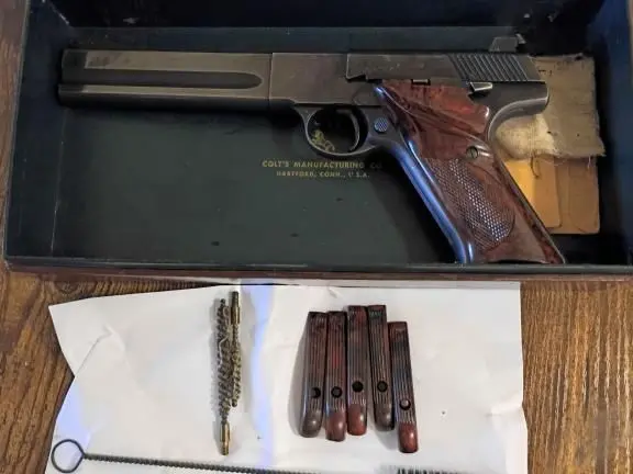 1950 Colt Woodsman Match Target w/ Original Box - Back straps - Cleaning Kit