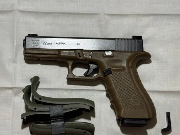Gen 4 Glock 22 Factory FDE
