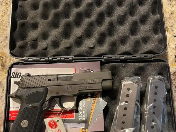 Sig Sauer P220 Legion .45 acp