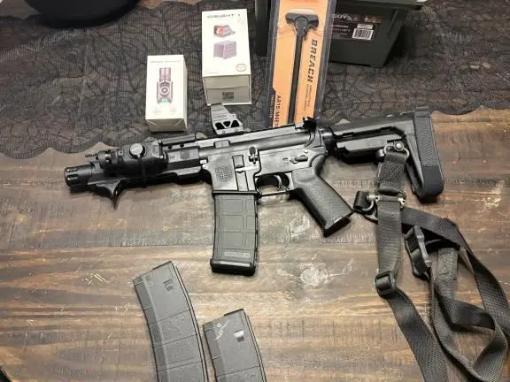 AR-15 pistol