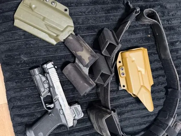 Glock 17 gen 6 package