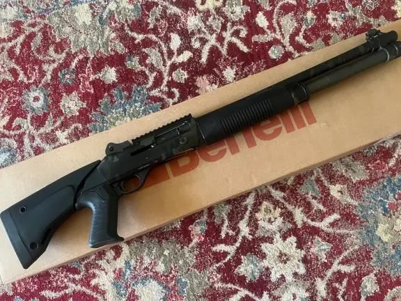 Benelli M4