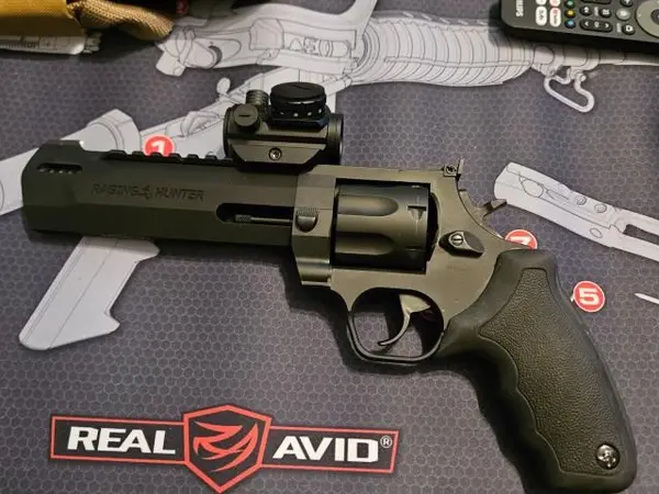 Raging taurus 357