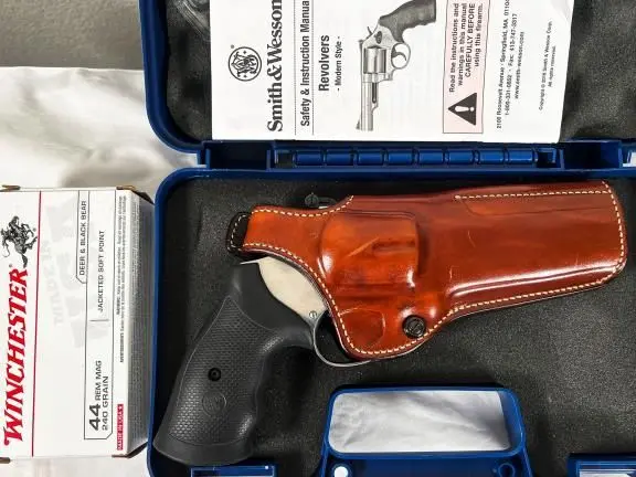 S & W 629 CLASSIC 44 MAG - 5" Barrel - IMMACULATE