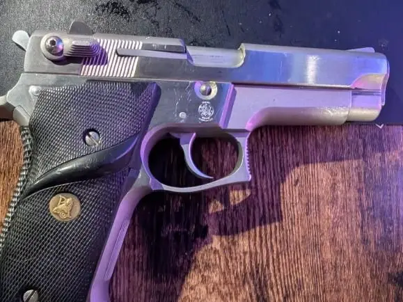 Smith and Wesson 659