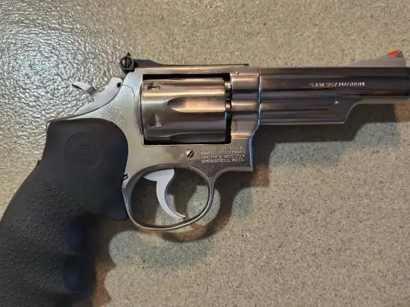   *REDUCED*    SMITH & WESSON MODEL 66 – NO DASH