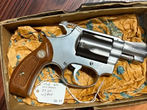 S&W mod 60 no dash LNIB