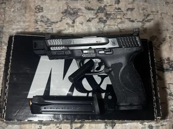 Smith & Wesson M&P 2.0