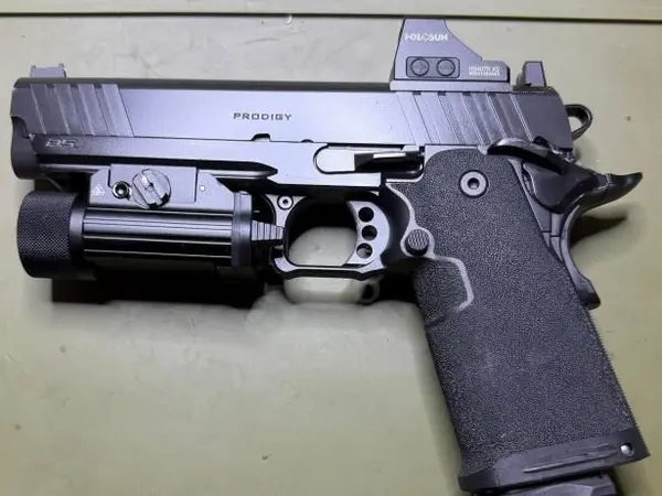 Springfield Prodigy 5 inch with Hex red dot and extras!