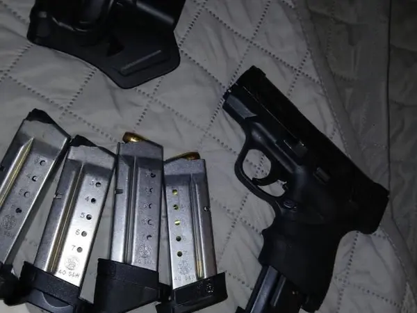 S&W Shield 2.0