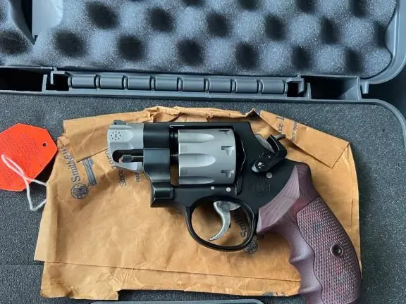 Smith & Wesson 327 performance center