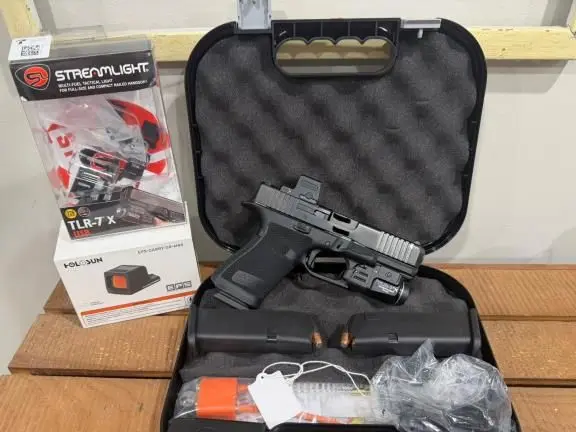 Glock 19 Gen 6 Holosun EPS Carry, TLR-7x, CH precision adapter