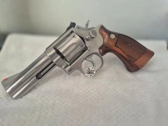 Smith and Wesson 686 No Dash 4 inch