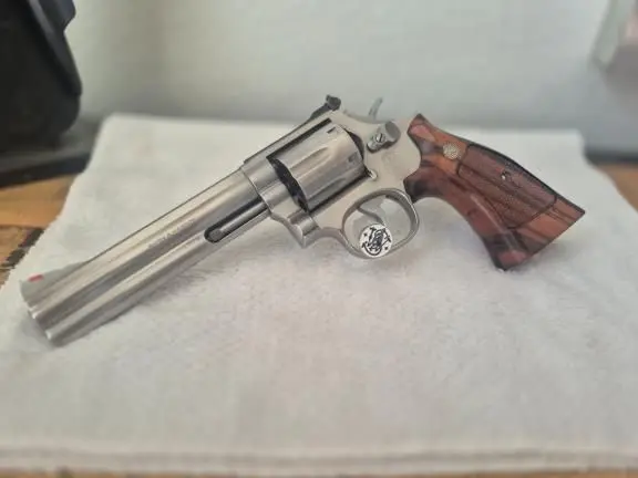 Smith and Wesson 686 No Dash 6 inch
