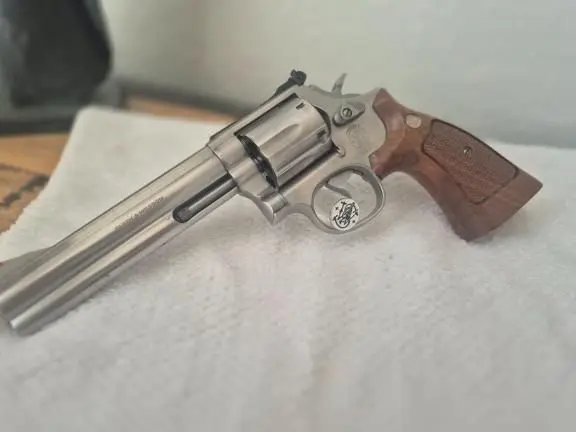 Smith and Wesson 686 No Dash 6 inch