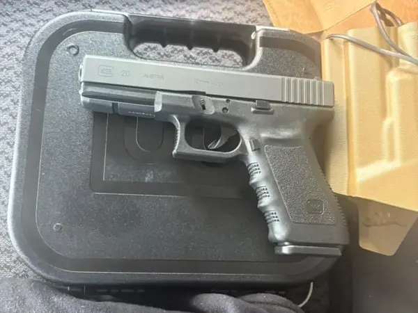 Glock 20
