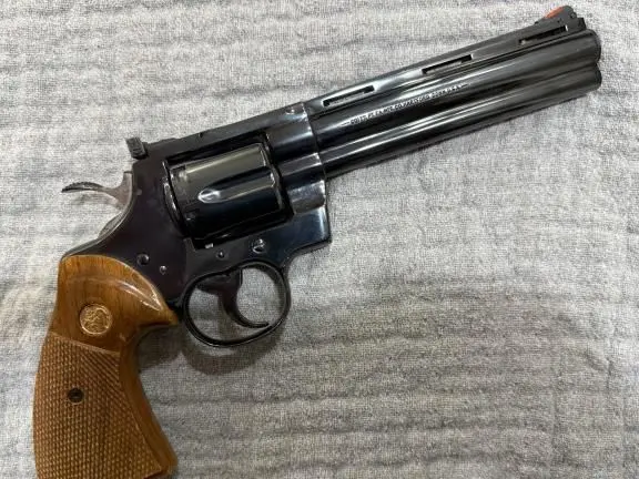 Classic Colt Python 6 inch