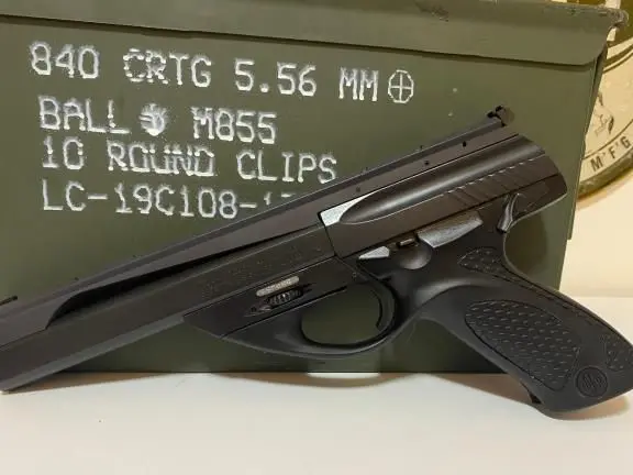 Beretta Neos (4 mags + case)