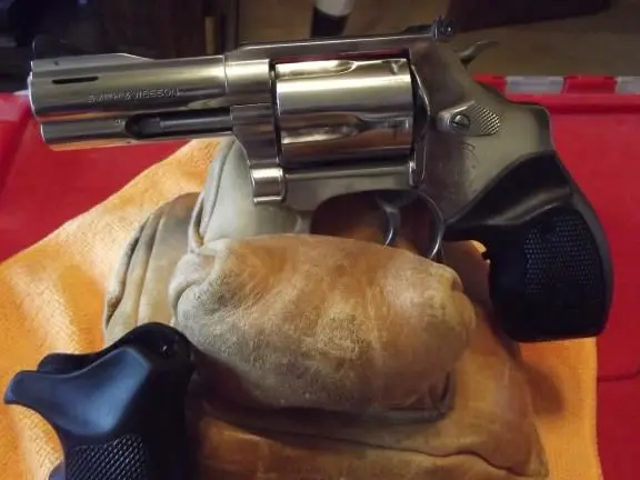 S&W model 60-10 Lew Horton .357