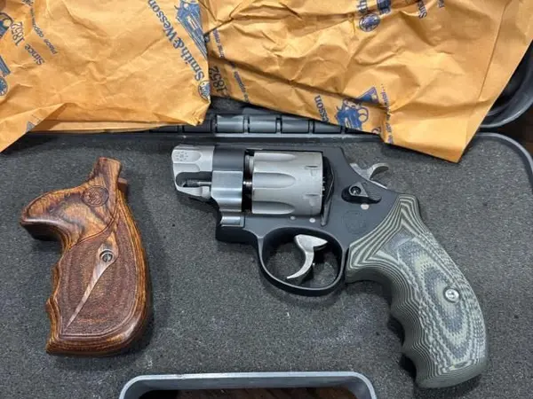 Smith and Wesson 327 performance center