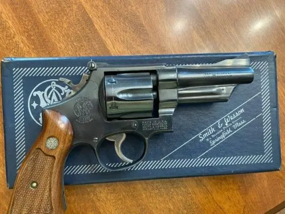 S&W model 28-2 Highway Patrolman 4”
