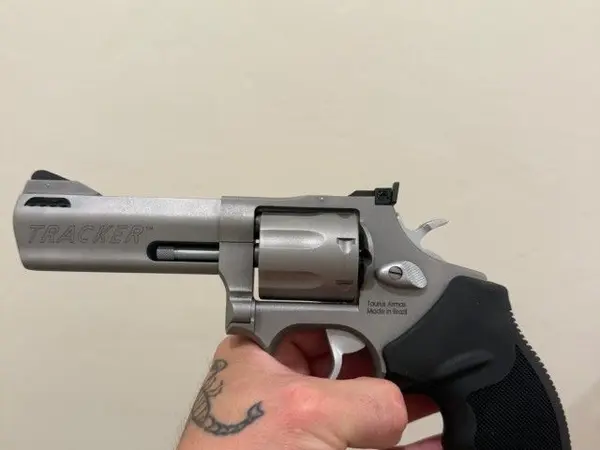 Taurus 627 tracker 357 mag