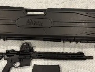 Daniel Defense DDM4 V7 w/ EXPS 3-0