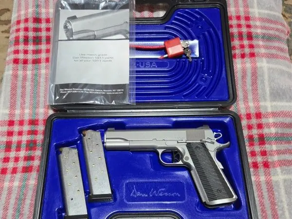 Dan Wesson Valor 1911 .45acp