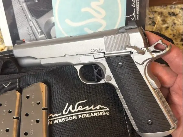 Dan Wesson Valor 501-772-6774 $1650