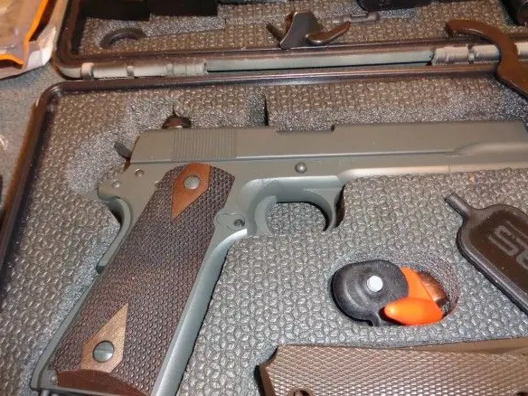 Tisas M1911A1 Goverment model with lots of extras