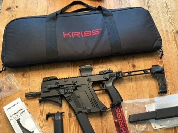 KRISS Vector 9MM Gen 3 for Sale, like new with extras!