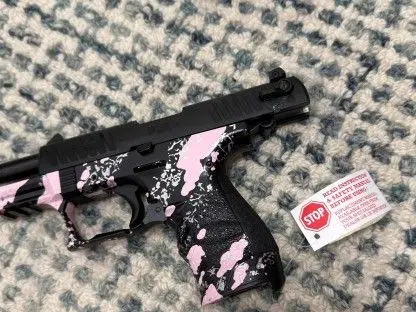 Walter P22 in Pink Tigerstripe (factory)