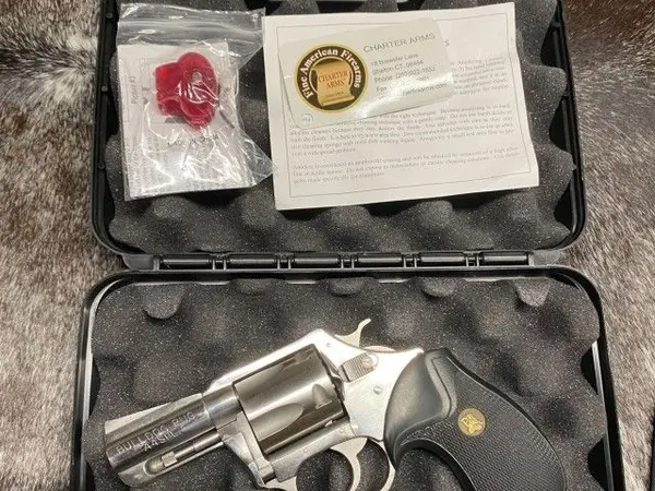 LNIB Charter Arms Bulldog Pug 44 spl