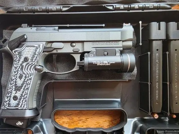 Beretta 92XI Squalo