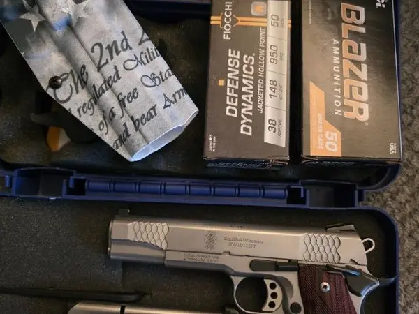 Smit & Wesson 1911