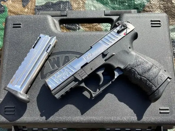 Walther P22Q Nickel Slide .22LR + Extra Mag