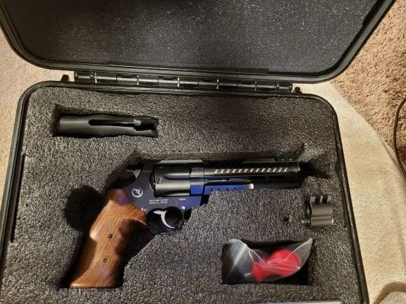 Korth NXR 44 Magnum with accessories