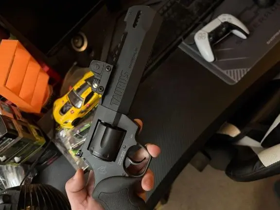 Taurus Raging Hunter .44