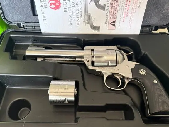 Ruger new model Blackhawk Bisley 357 Magnum, 9 mm convertible