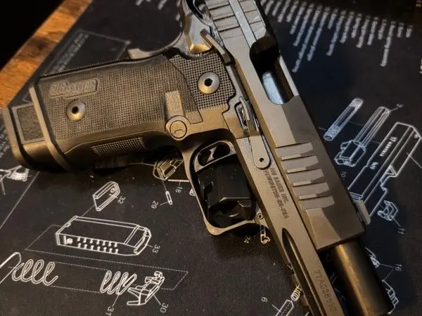 Sig Saurer p211 GT4