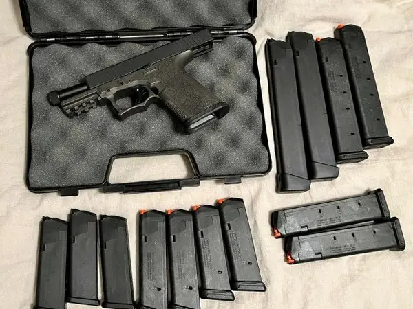 Polymer80 PF940c G19 w/mags, compensator, holster, light/laser