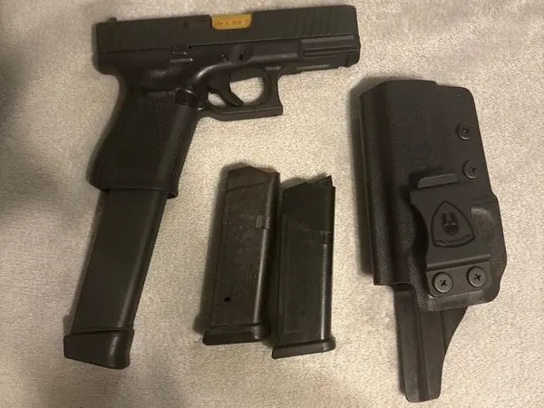 Glock 19