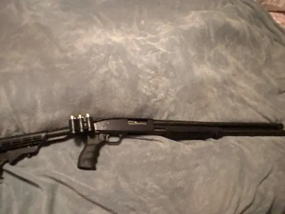 12 gauge Mossberg 500 tactical