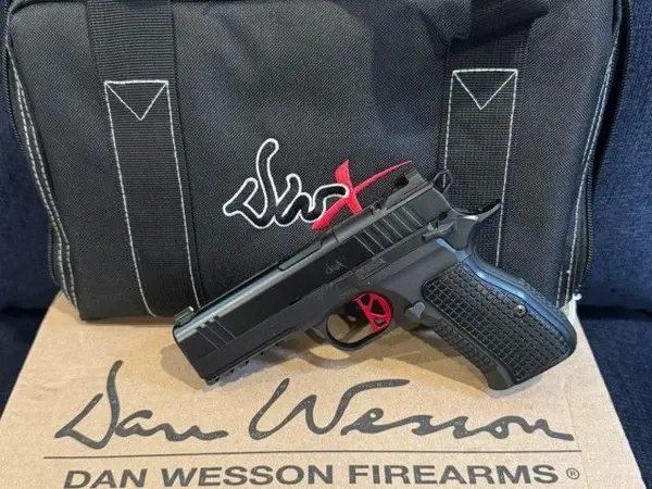BNIB Dan Wesson DWX Compact