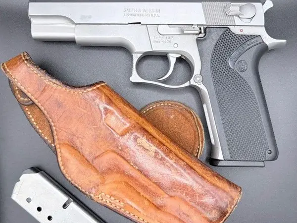 S&W 4506 no dash