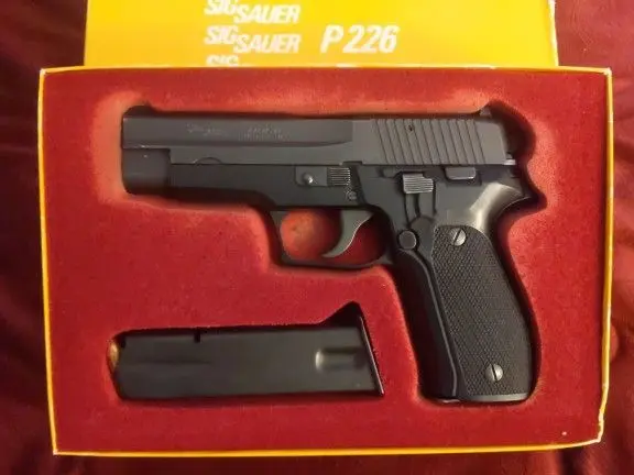 SIG SAUER P226 - RARE COLLECTABLE (ORIGINAL WEST GERMAN MODEL NEVER FIRED)
