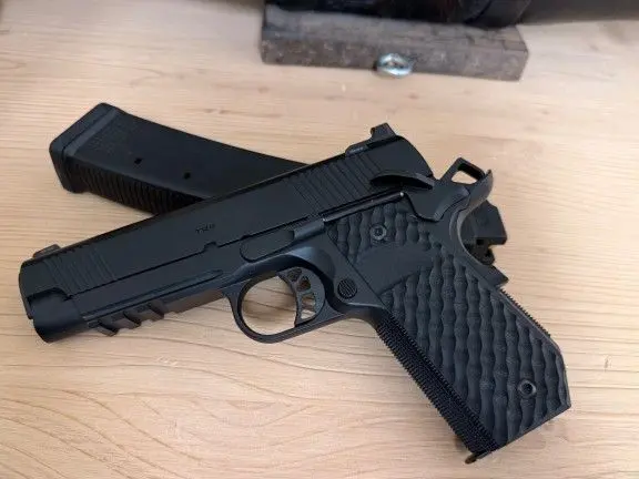 Springfield Armory TRP Commander – $1,700 CASH