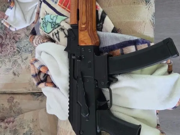 AK-V