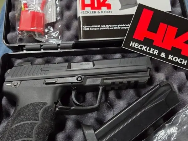 Heckler & Koch HK45 V1 XS sights!